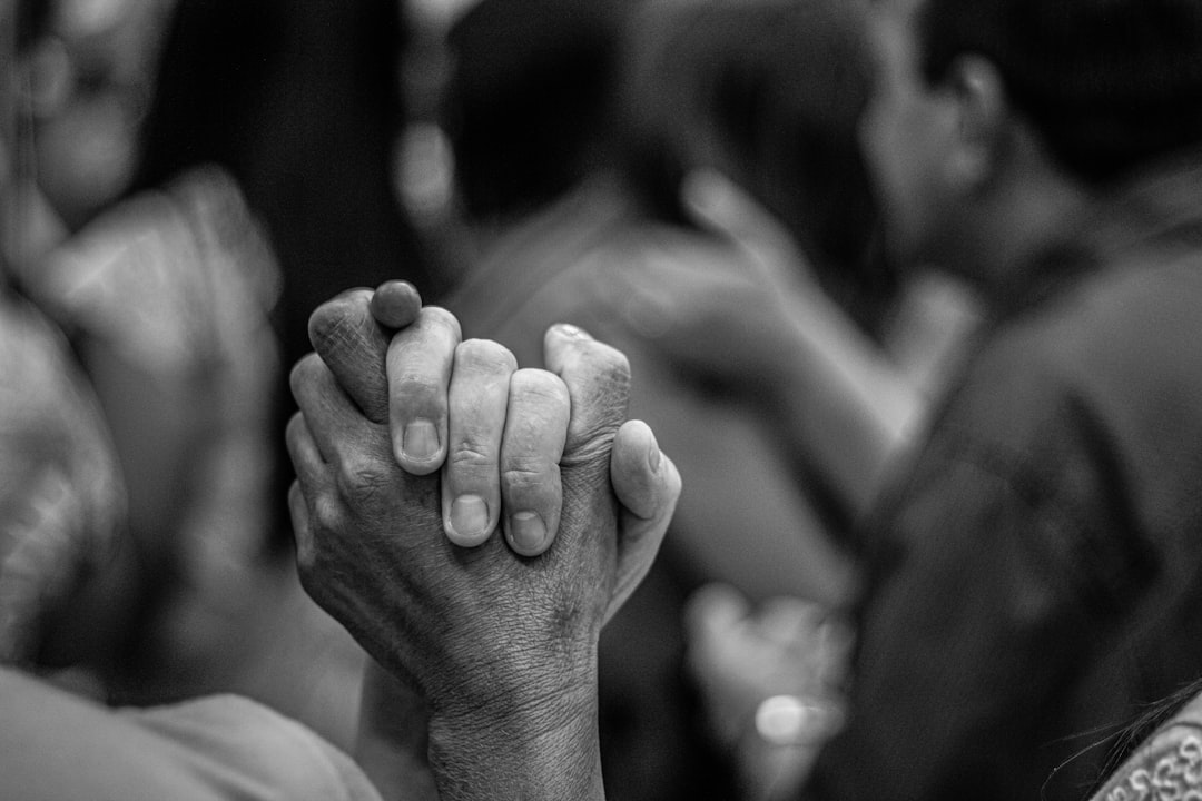 Religia a etyka – czy można być moralnym bez wiary?